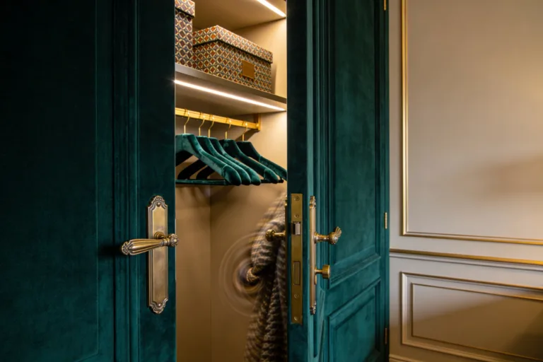 9 Closet Door Ideas That Make a Statement You’Ll Love