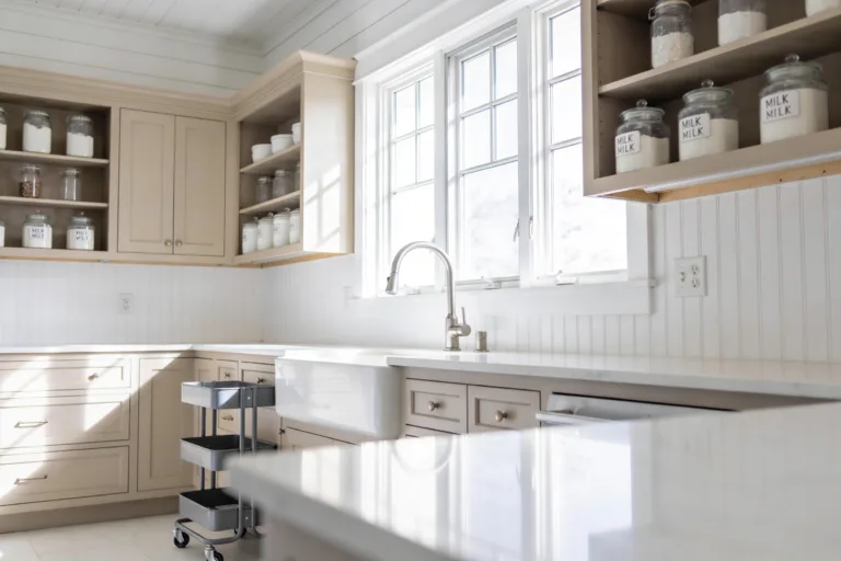 6 Practical Laundry Room with Sink Ideas for Easy Cleaning: Chic & Functional